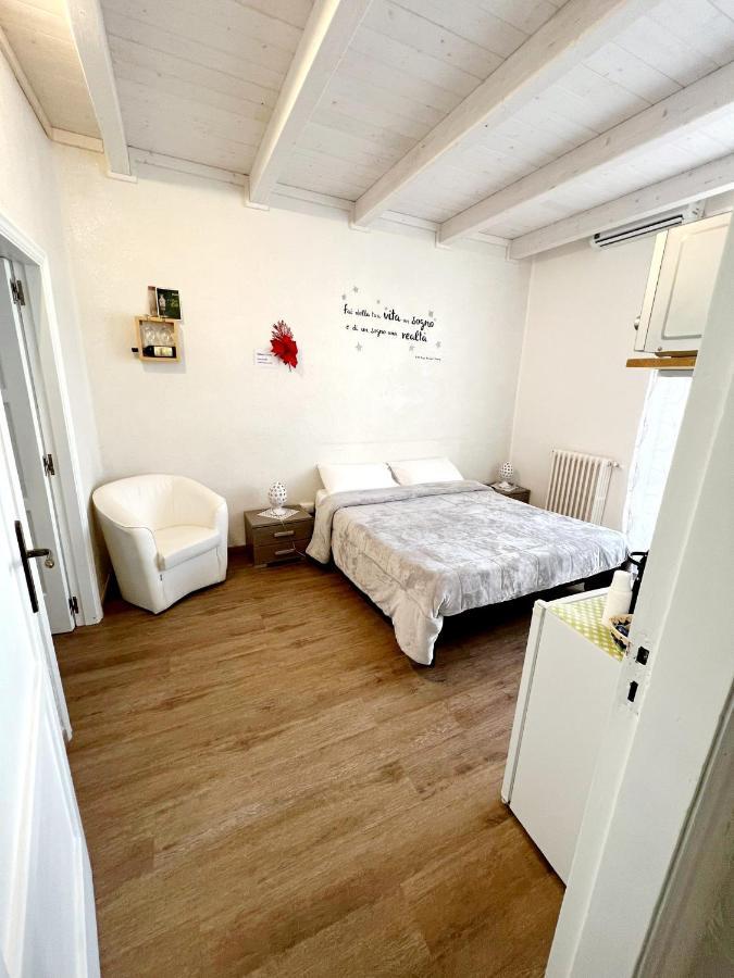 Il Girasole Bed & Breakfast Остуни Екстериор снимка