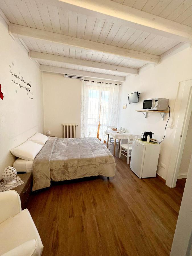 Il Girasole Bed & Breakfast Остуни Екстериор снимка