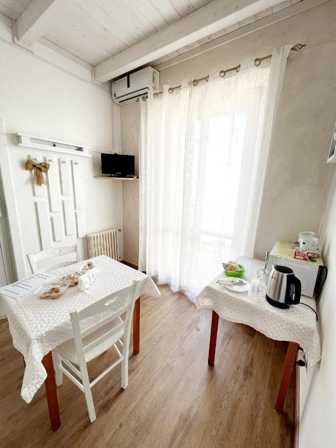 Il Girasole Bed & Breakfast Остуни Екстериор снимка